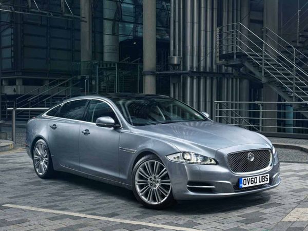 Jaguar XJ Saloon, Diesel, 2010, Grey