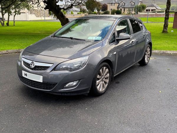 Vauxhall Astra Hatchback, Diesel, 2014, Grey
