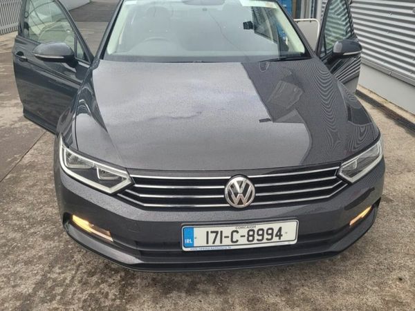 Volkswagen Passat Saloon, Diesel, 2017, Grey