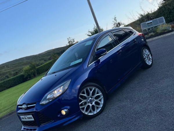 Ford Focus Hatchback, Petrol, 2014, Blue