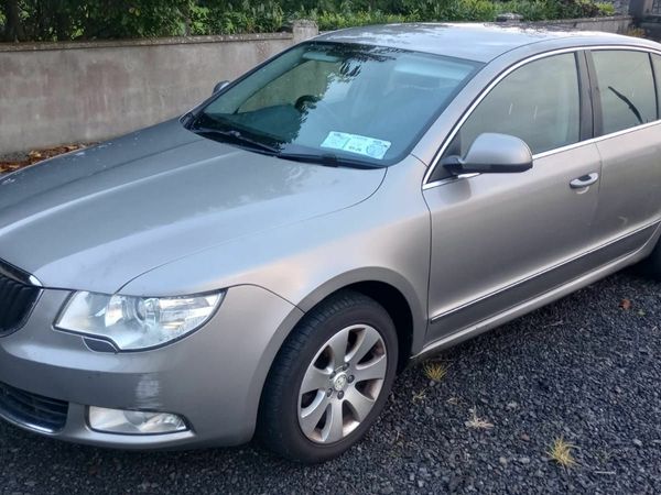 Skoda Superb Saloon, Diesel, 2010, Beige