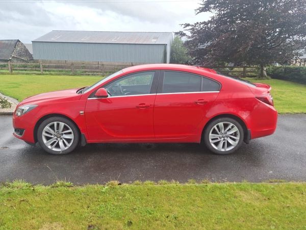 Vauxhall Insignia Hatchback, Petrol, 2016, Red