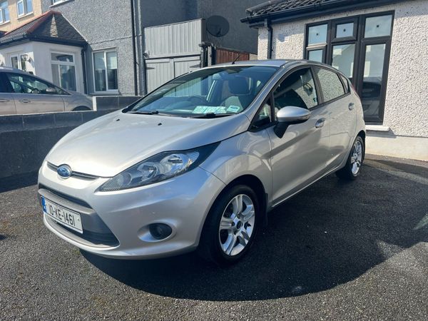 Ford Fiesta Hatchback, Petrol, 2010, Silver
