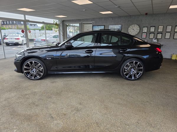 BMW 3-Series Saloon, Petrol Plug-in Hybrid, 2023, Black