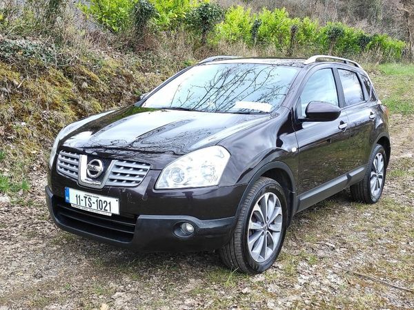 Nissan Qashqai Hatchback, Diesel, 2011, Purple
