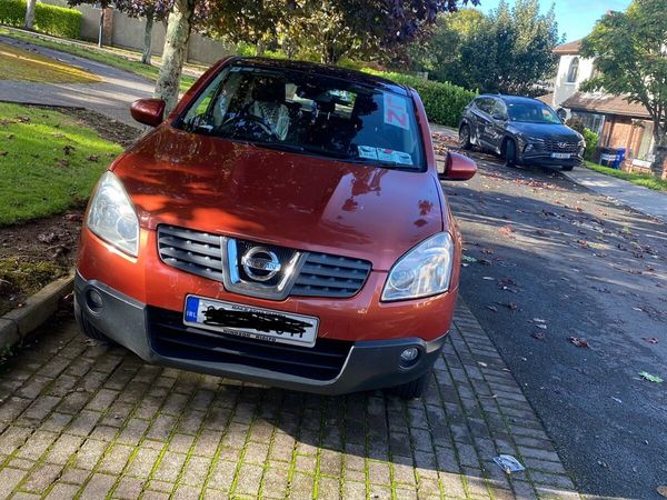 Nissan Qashqai Hatchback, Petrol, 2008, Red