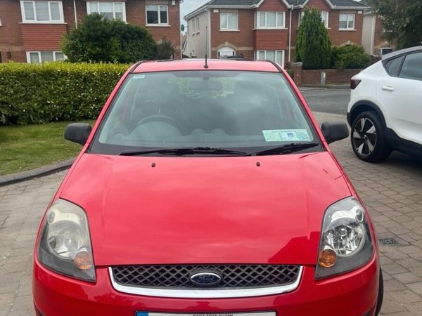 Ford Fiesta Hatchback, Petrol, 2007, Red