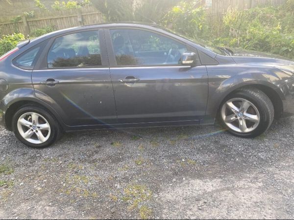Ford Focus Hatchback, Diesel, 2010, Grey