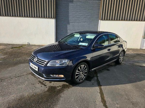 Volkswagen Passat Saloon, Diesel, 2012, Blue