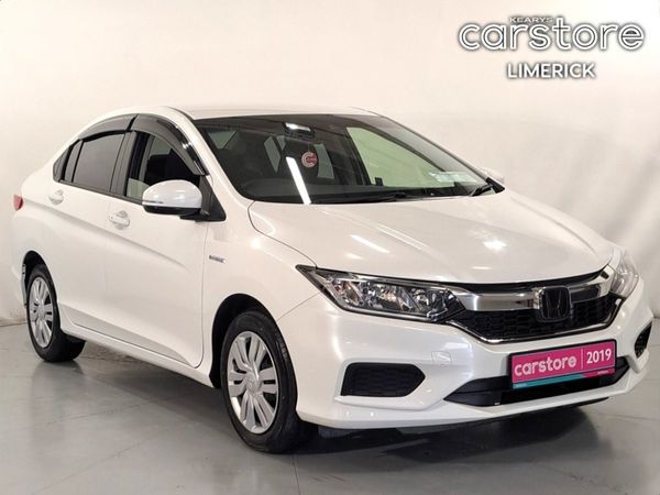 Honda Grace Saloon, Petrol Hybrid, 2019, White