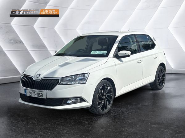 Skoda Fabia Hatchback, Petrol, 2021, White