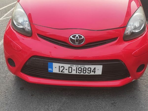 Toyota Aygo Hatchback, Petrol, 2012, Red