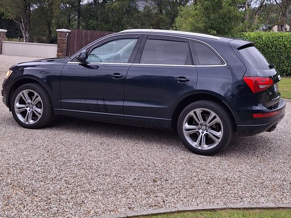 Audi Q5 SUV, Diesel, 2011, Blue