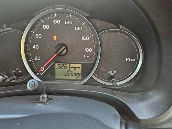 Toyota Vitz Hatchback, Petrol, 2014, Purple
