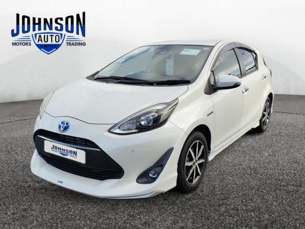 Toyota Aqua Hatchback, Petrol Hybrid, 2018, White