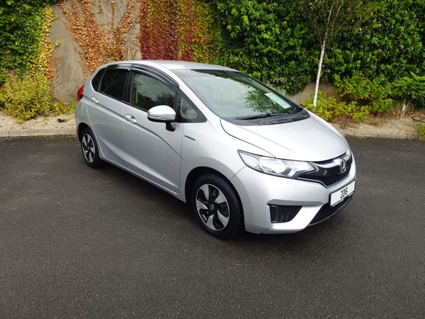 Honda Fit Hatchback, Petrol Hybrid, 2016, Silver