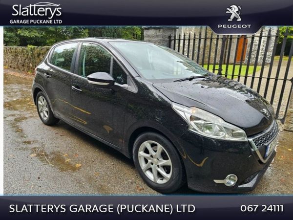 Peugeot 208 Hatchback, Diesel, 2015, Black