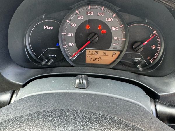 Toyota Vitz Hatchback, Petrol, 2016, Blue
