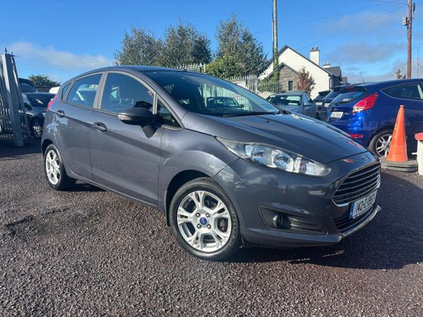 Ford Fiesta Hatchback, Petrol, 2014, Blue