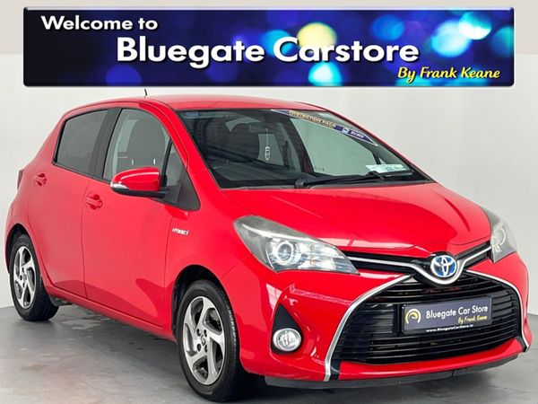 Toyota Yaris Hatchback, Petrol Hybrid, 2016, Red