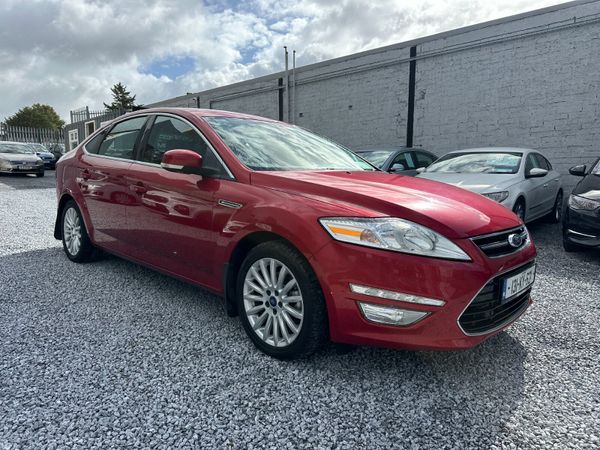 Ford Mondeo Hatchback, Diesel, 2013, Red