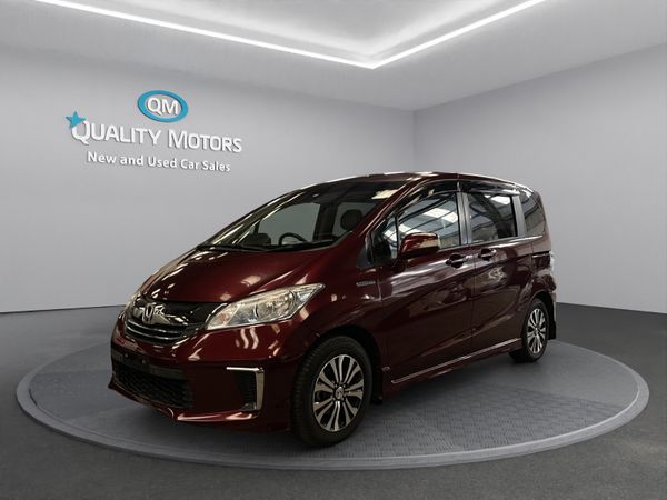 Honda Freed MPV, Petrol Hybrid, 2014, Red