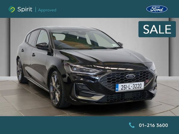 Ford Focus Hatchback, Petrol, 2025, Black