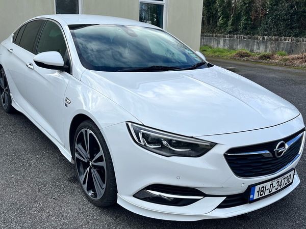 Opel Insignia Hatchback, Diesel, 2018, White