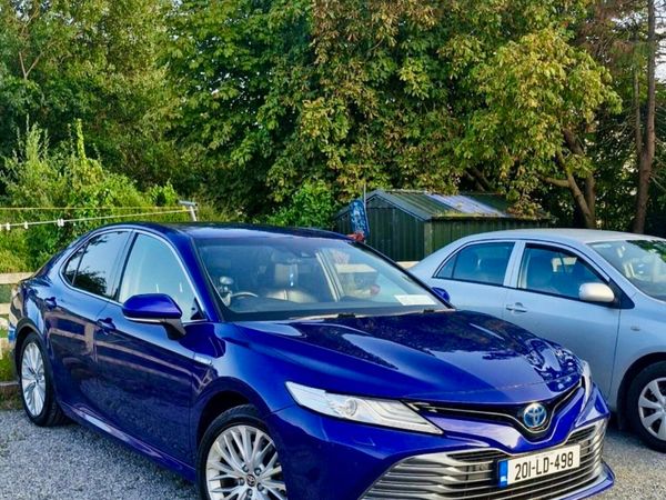 Toyota Camry Saloon, Petrol Hybrid, 2020, Blue