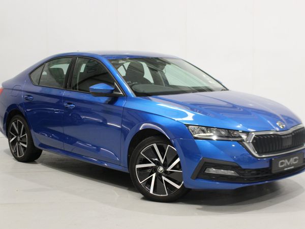 Skoda Octavia Hatchback, Petrol Hybrid, 2021, Blue