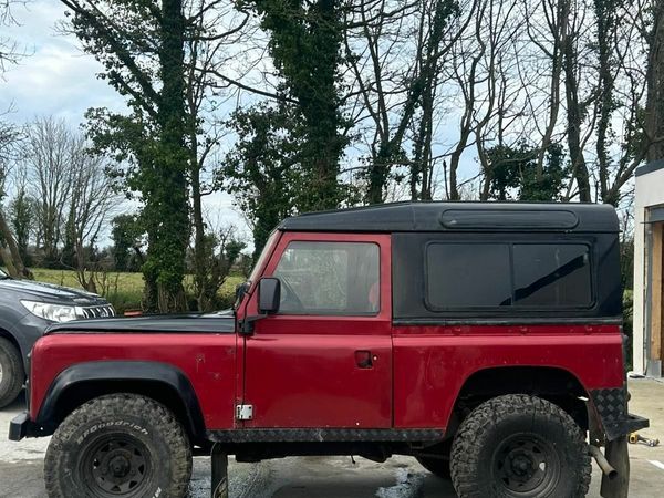 Land Rover Defender SUV, Petrol, 1990, Red