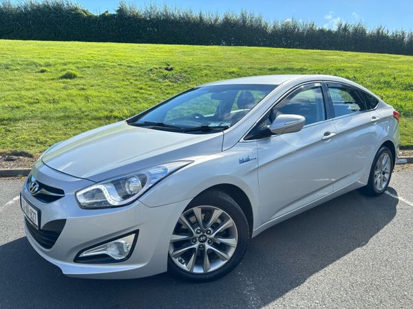 Hyundai i40 Saloon, Diesel, 2013, Silver