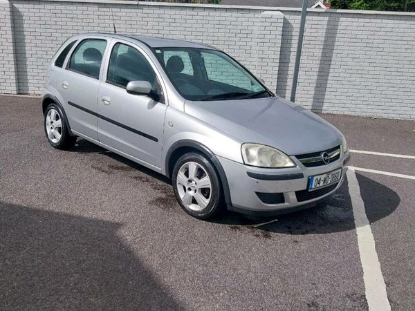 Opel Corsa Hatchback, Petrol, 2004, Silver