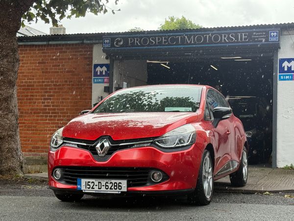 Renault Clio Hatchback, Petrol, 2015, Red