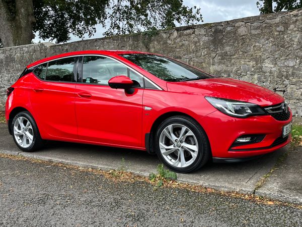 Opel Astra Hatchback, Diesel, 2016, Red