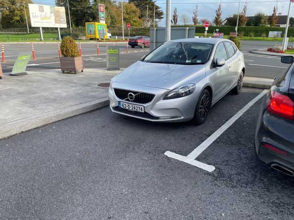 Volvo V40 Hatchback, Diesel, 2016, Grey