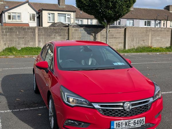 Vauxhall Astra Hatchback, Petrol, 2016, Red