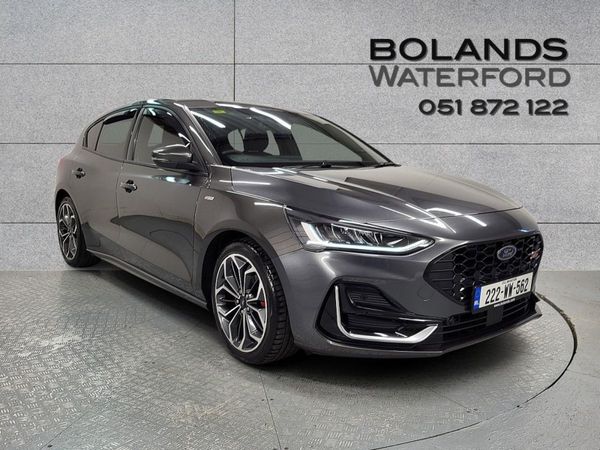 Ford Focus Hatchback, Petrol, 2022, Grey