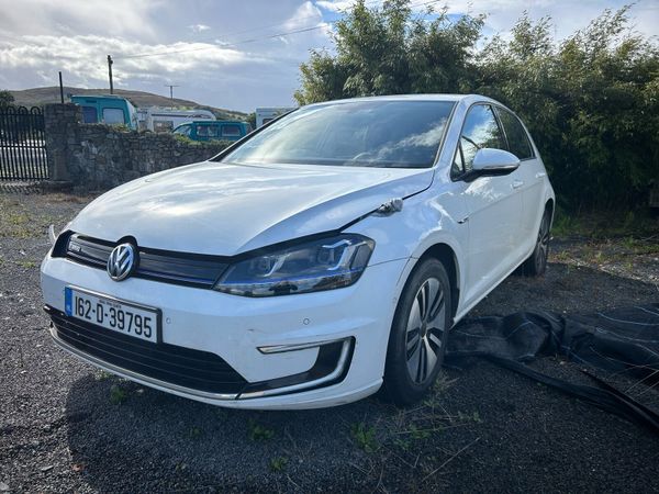 Volkswagen Golf Hatchback, Electric, 2016, White