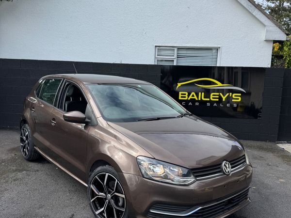 Volkswagen Polo Hatchback, Petrol, 2016, Brown