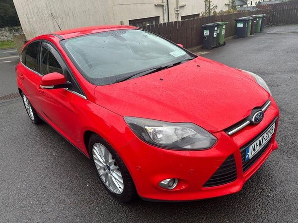 Ford Focus Hatchback, Diesel, 2014, Red