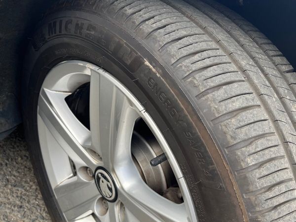 Skoda Octavia Saloon, Diesel, 2011, Silver