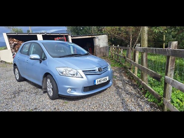 Toyota Auris Hatchback, Diesel, 2011, Blue