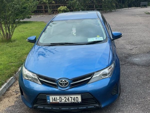 Toyota Auris Hatchback, Diesel, 2014, Blue