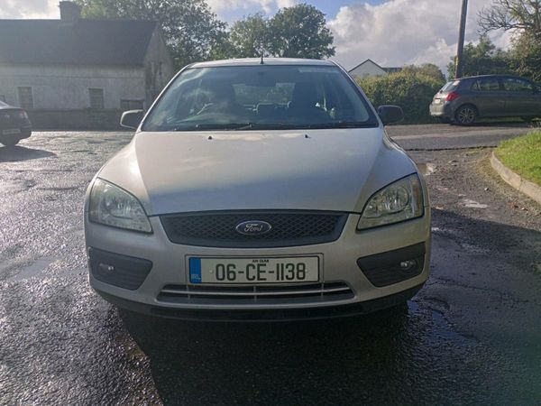 Ford Focus Hatchback, Petrol, 2006, Silver