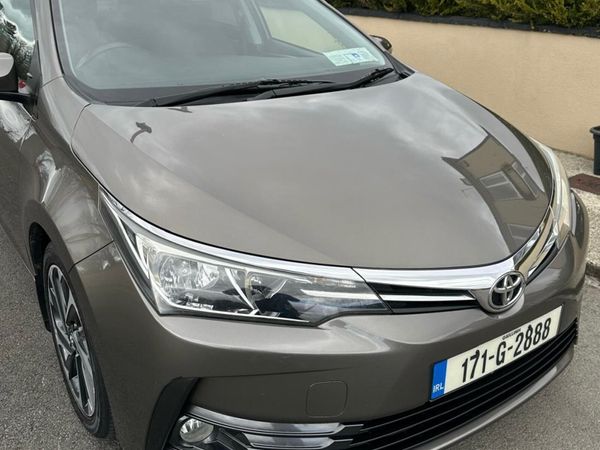 Toyota Corolla Saloon, Diesel, 2017, Grey