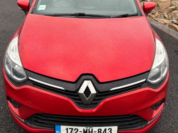 Renault Clio Hatchback, Petrol, 2017, Red