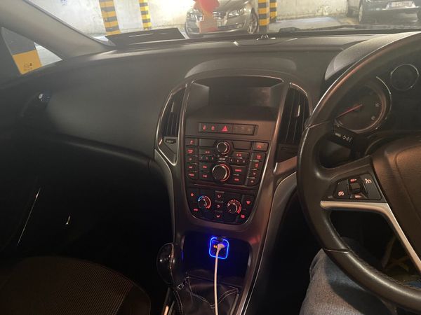Vauxhall Astra Hatchback, Diesel, 2011, Blue