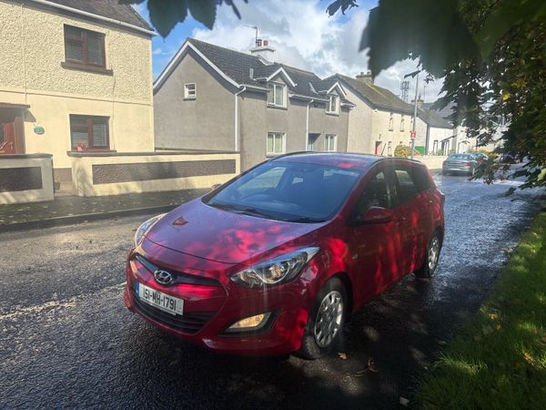 Hyundai i30 Hatchback, Diesel, 2015, Red