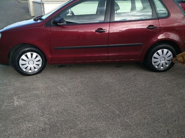 Volkswagen Polo Hatchback, Petrol, 2006, Red